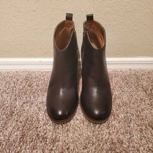 BP. Lance Leather Block Heel Bootie